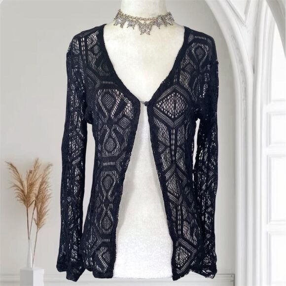 Vintage Black Dainty Whimsygoth Open Front Button Lace Crochet Cardigan M - Picture 1 of 7